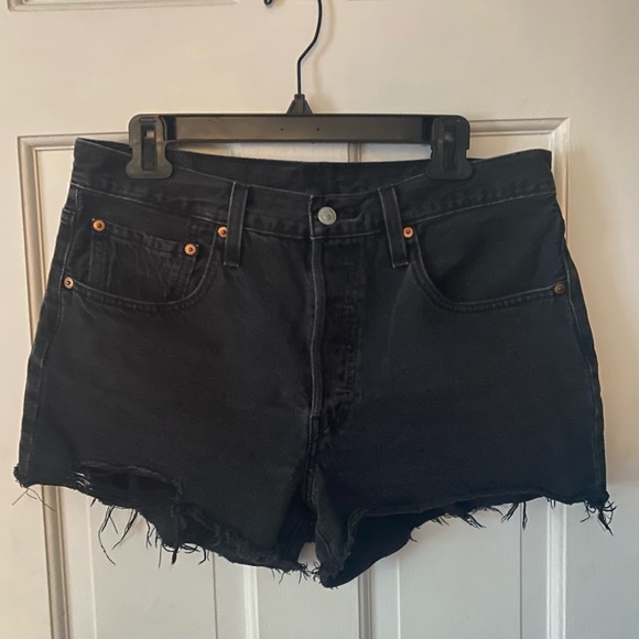 Levi’s 501 high rise jean shorts - Picture 2 of 3